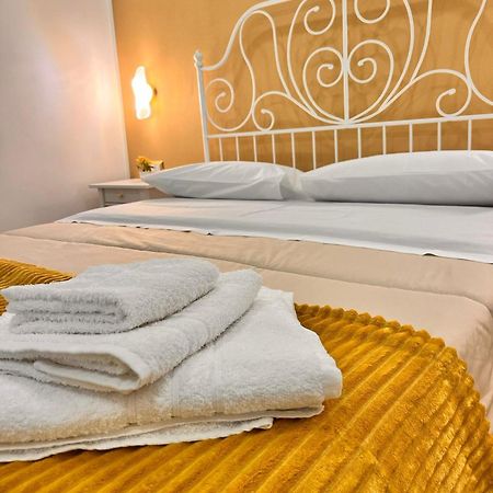 Apartamento La Dimora Del Principe Nápoles Exterior foto