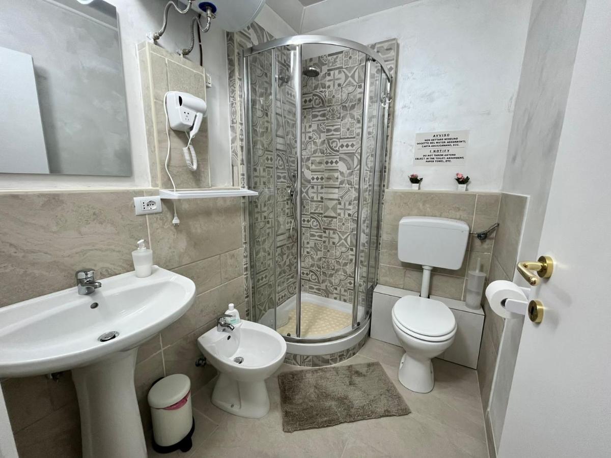 Apartamento La Dimora Del Principe Nápoles Exterior foto